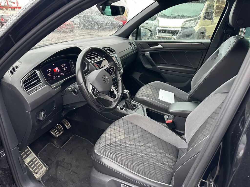 Volkswagen Tiguan 2023 Musta