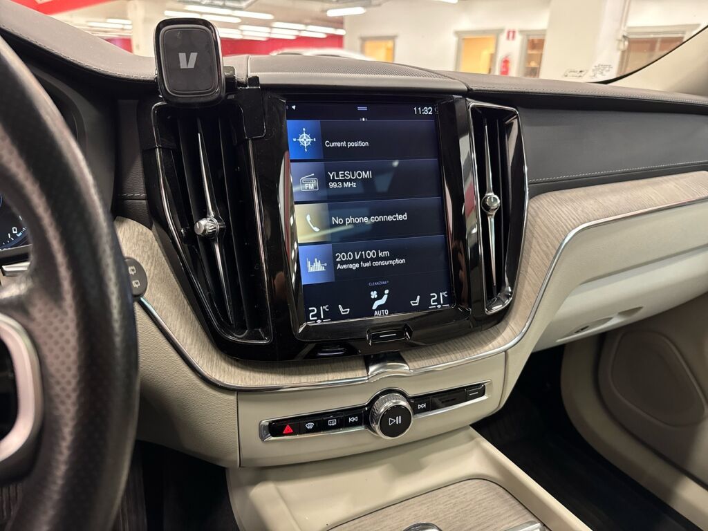 Volvo XC60 2019 Musta