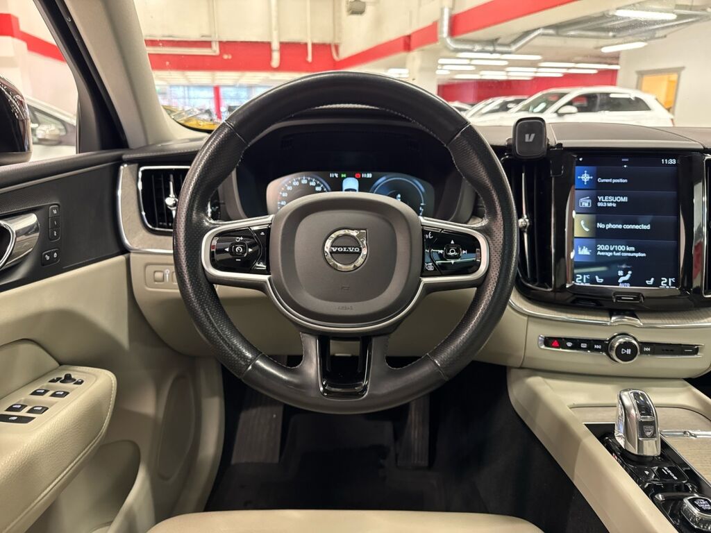 Volvo XC60 2019 Musta