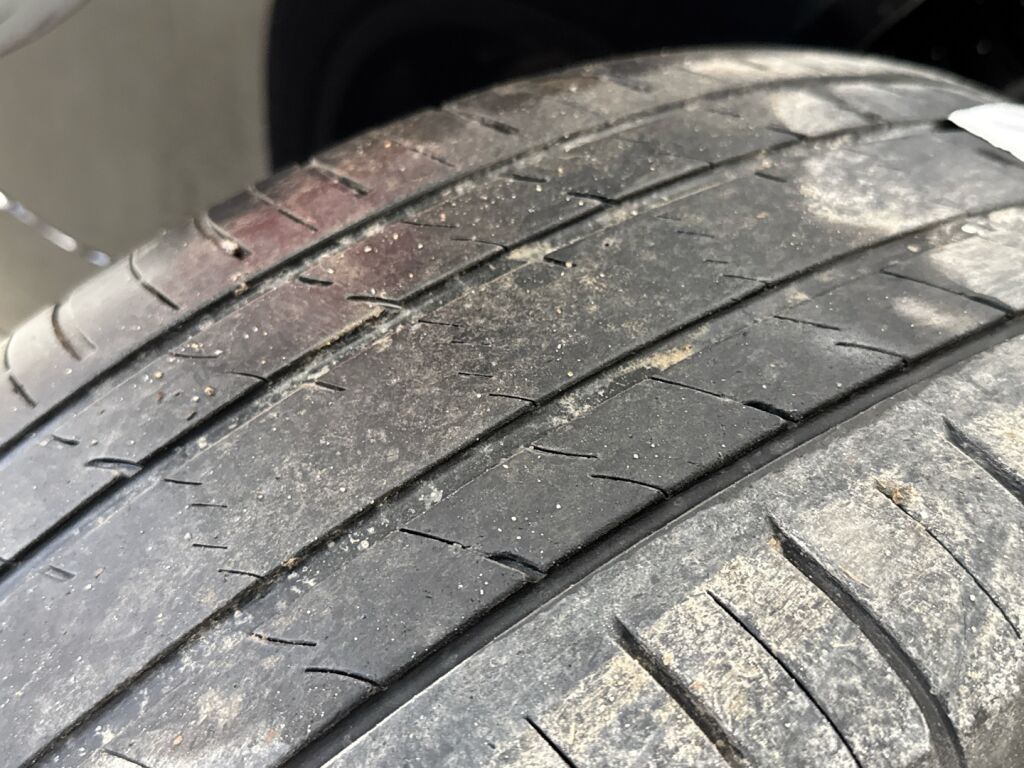 Volvo XC60 2019 Musta