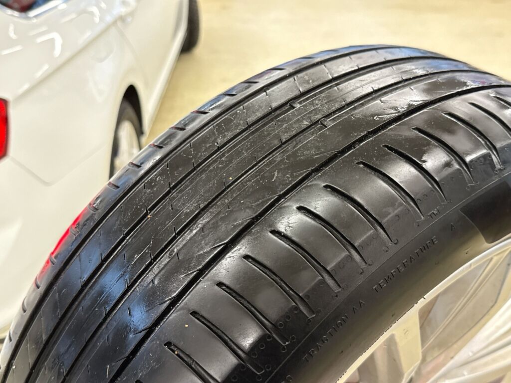 Volkswagen Passat 2021 Valkoinen