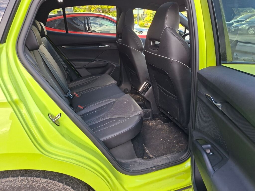Skoda Enyaq 2023 Vihreä