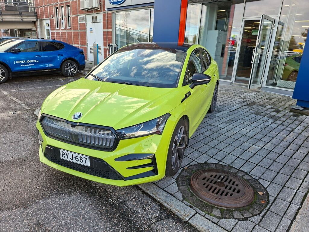 Skoda Enyaq 2023 Vihreä