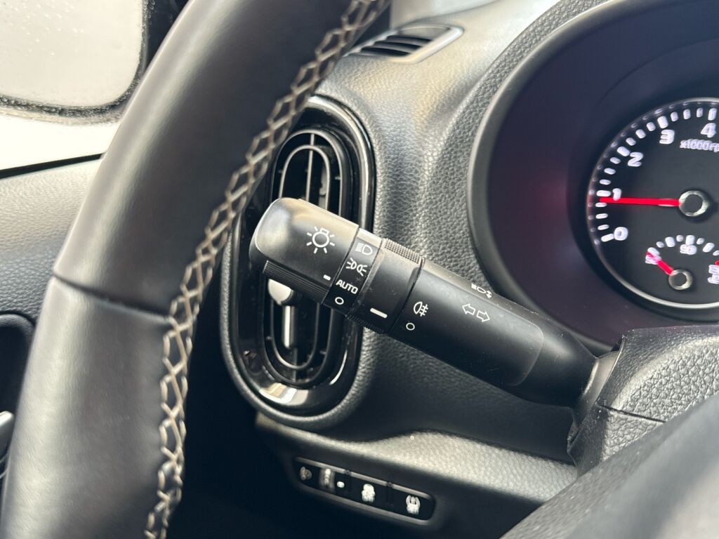 Kia Picanto 2023 Musta