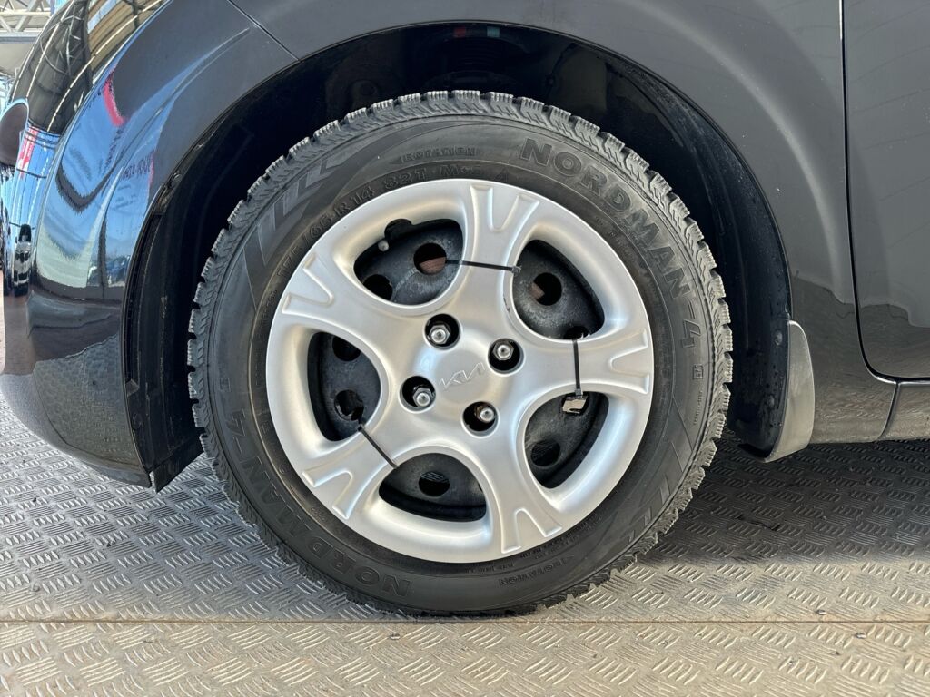 Kia Picanto 2023 Musta