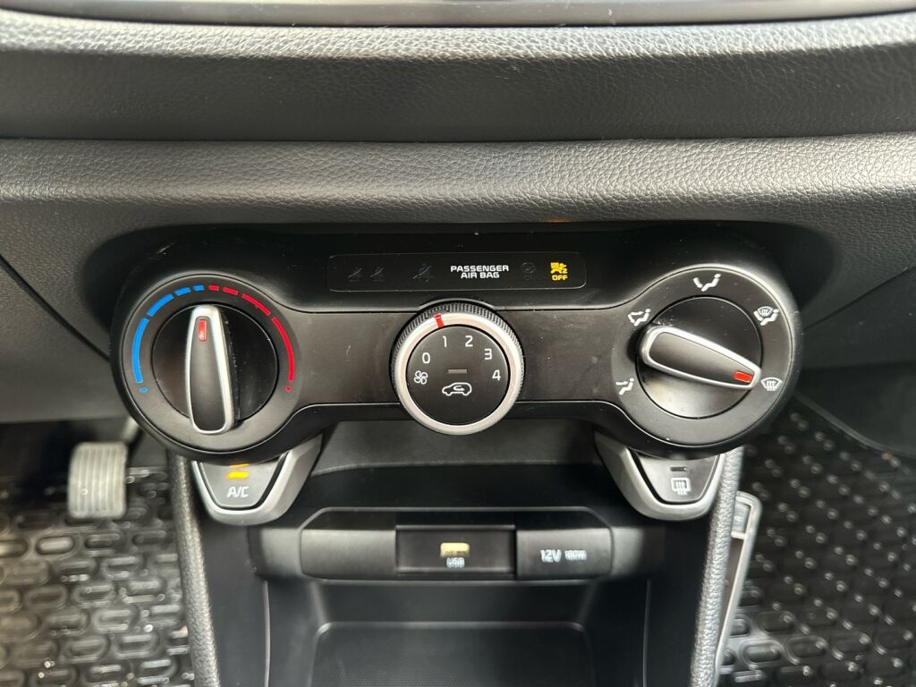 Kia Picanto 2023 Musta