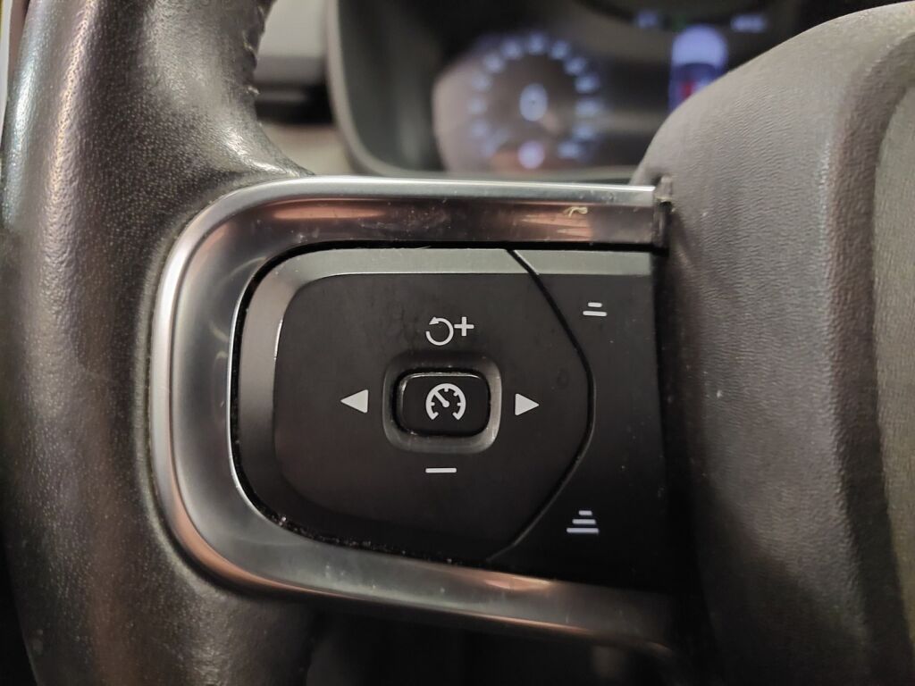 Volvo XC40 2020 Sininen