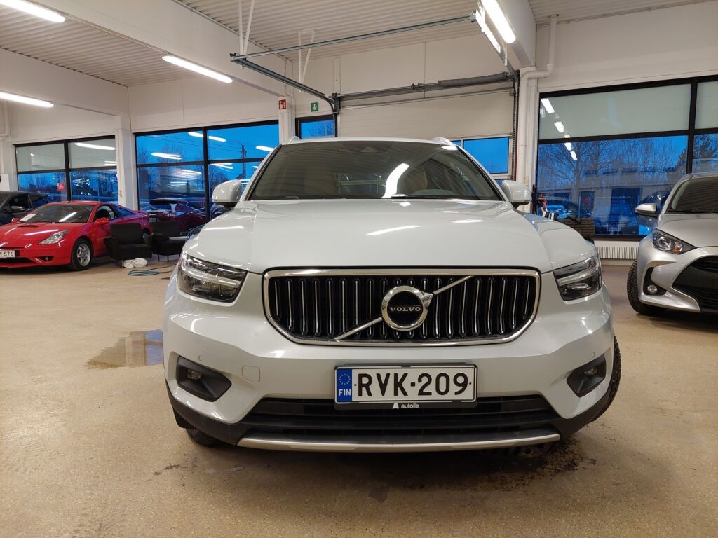 Volvo XC40 2020 Sininen