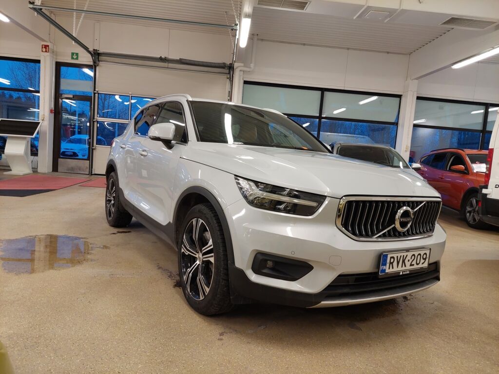 Volvo XC40 2020 Sininen