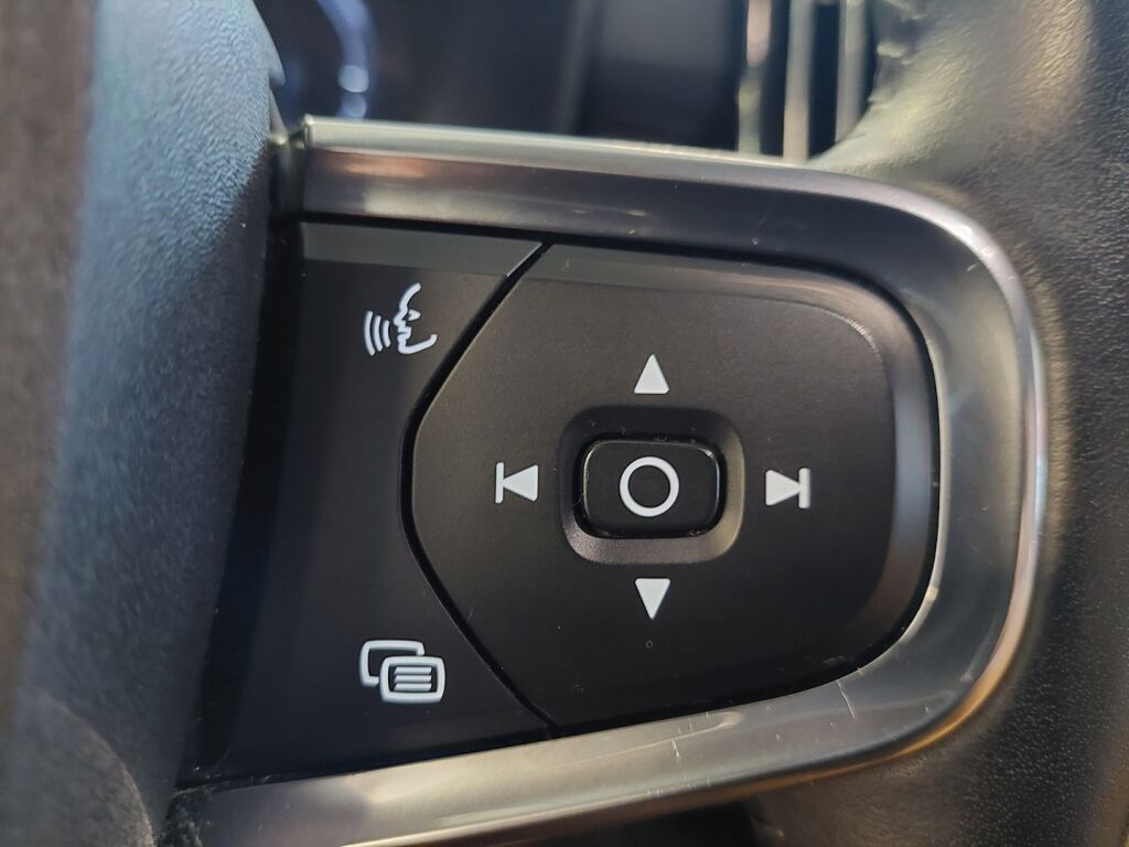 Volvo XC40 2021 Sininen