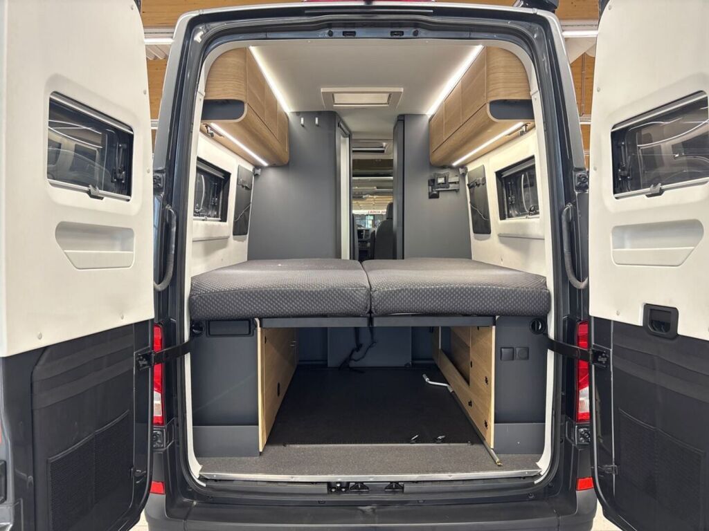 Adria TWIN MAX 680 SLB 2024 Harmaa