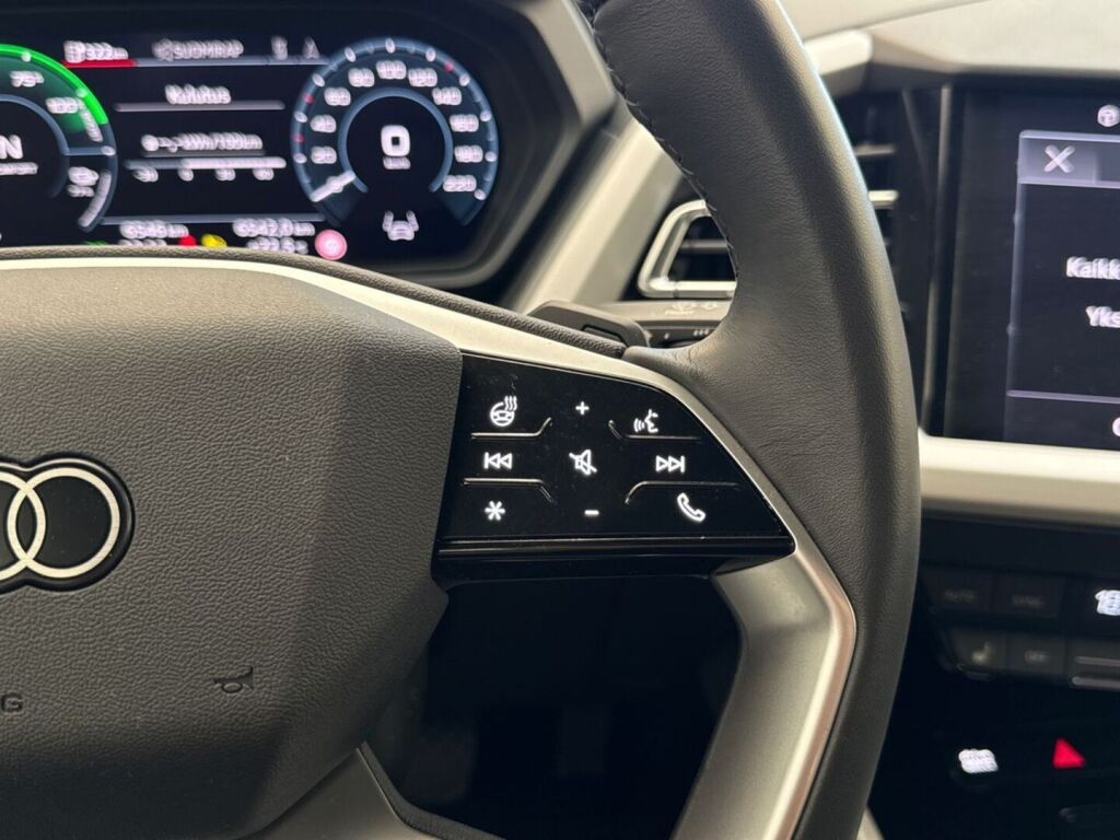 Audi Q4 e-tron 2024 Valkoinen metalli(Glacier White)