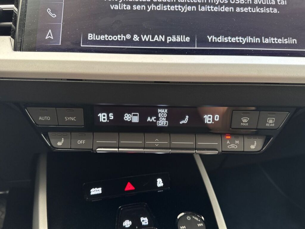 Audi Q4 e-tron 2024 Valkoinen metalli(Glacier White)