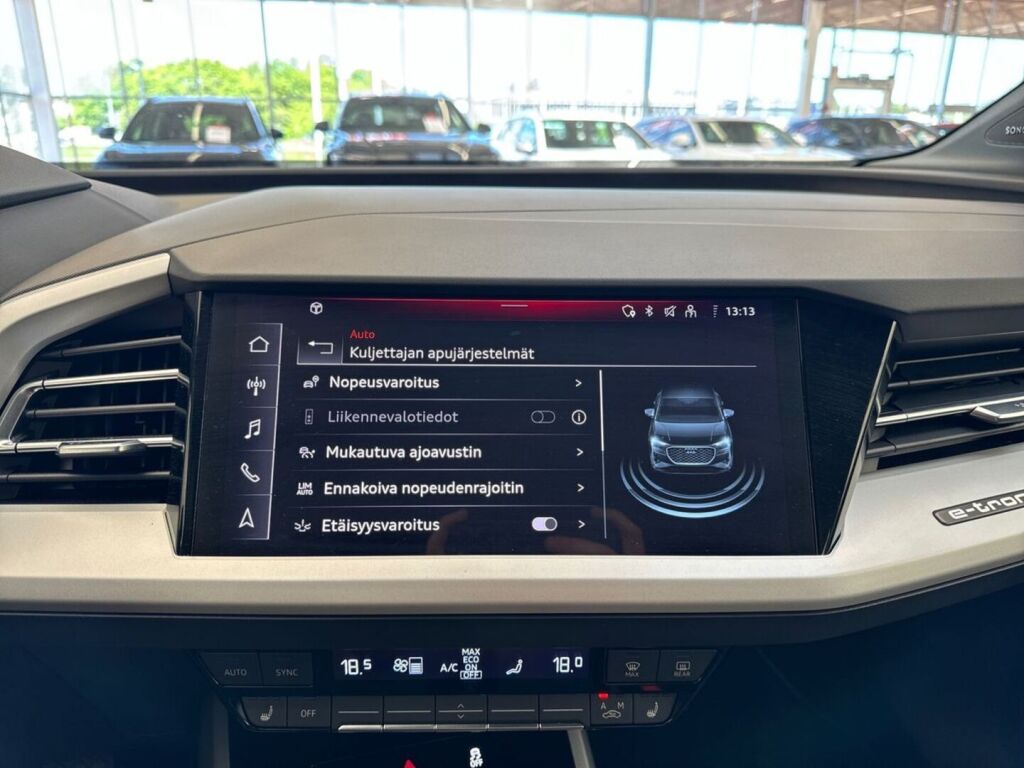 Audi Q4 e-tron 2024 Valkoinen metalli(Glacier White)