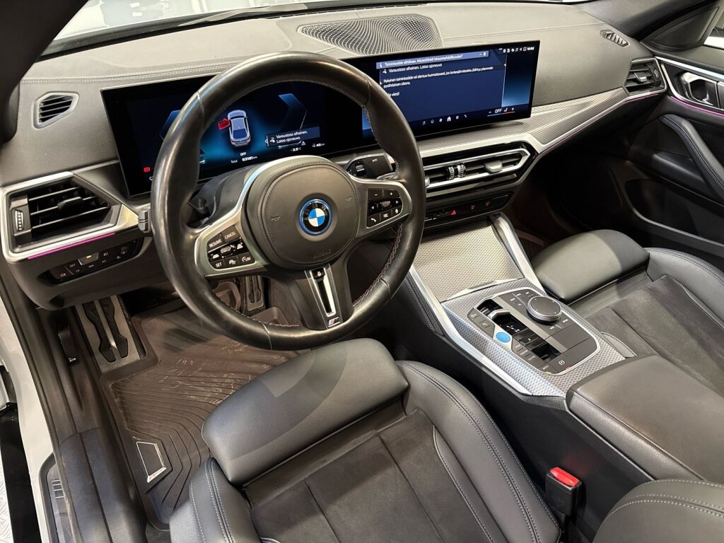 BMW i4 2023 Harmaa