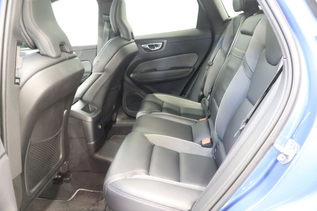 Volvo XC60 2020 Sininen