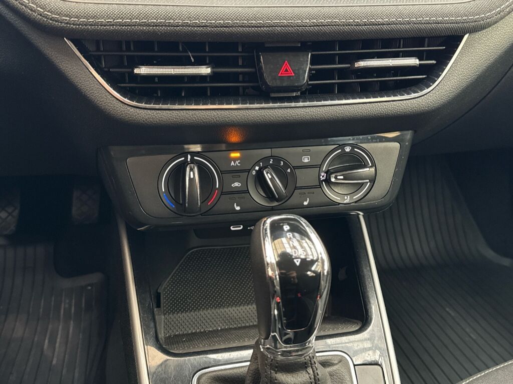 Skoda Fabia 2022 Valkoinen