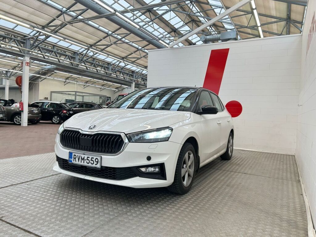 Skoda Fabia 2022 Valkoinen
