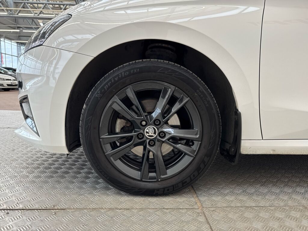 Skoda Fabia 2022 Valkoinen