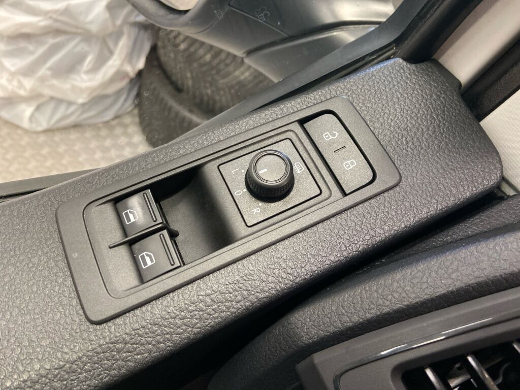 Volkswagen Transporter 2018 Valkoinen