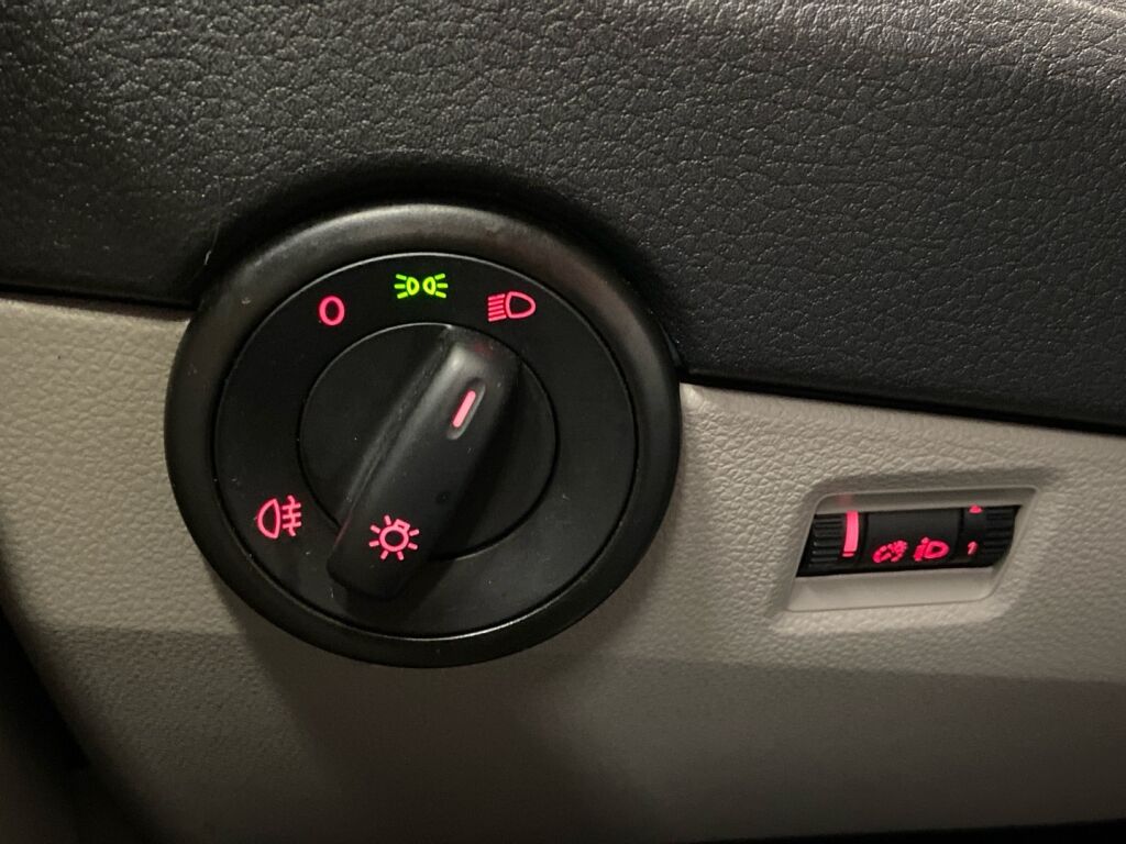 Volkswagen Transporter 2018 Valkoinen