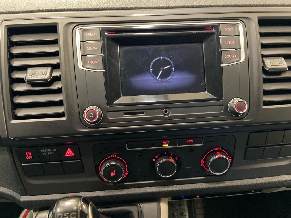 Volkswagen Transporter 2018 Valkoinen