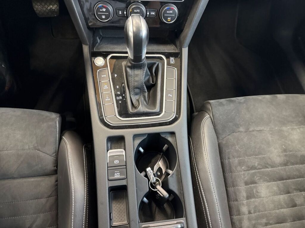 Volkswagen Passat 2020 Hopea