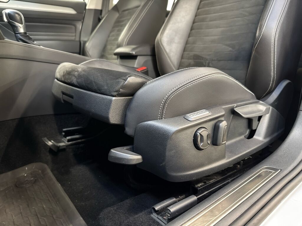 Volkswagen Passat 2020 Hopea