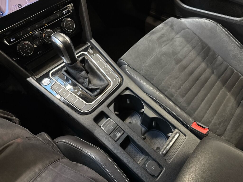 Volkswagen Passat 2020 Hopea