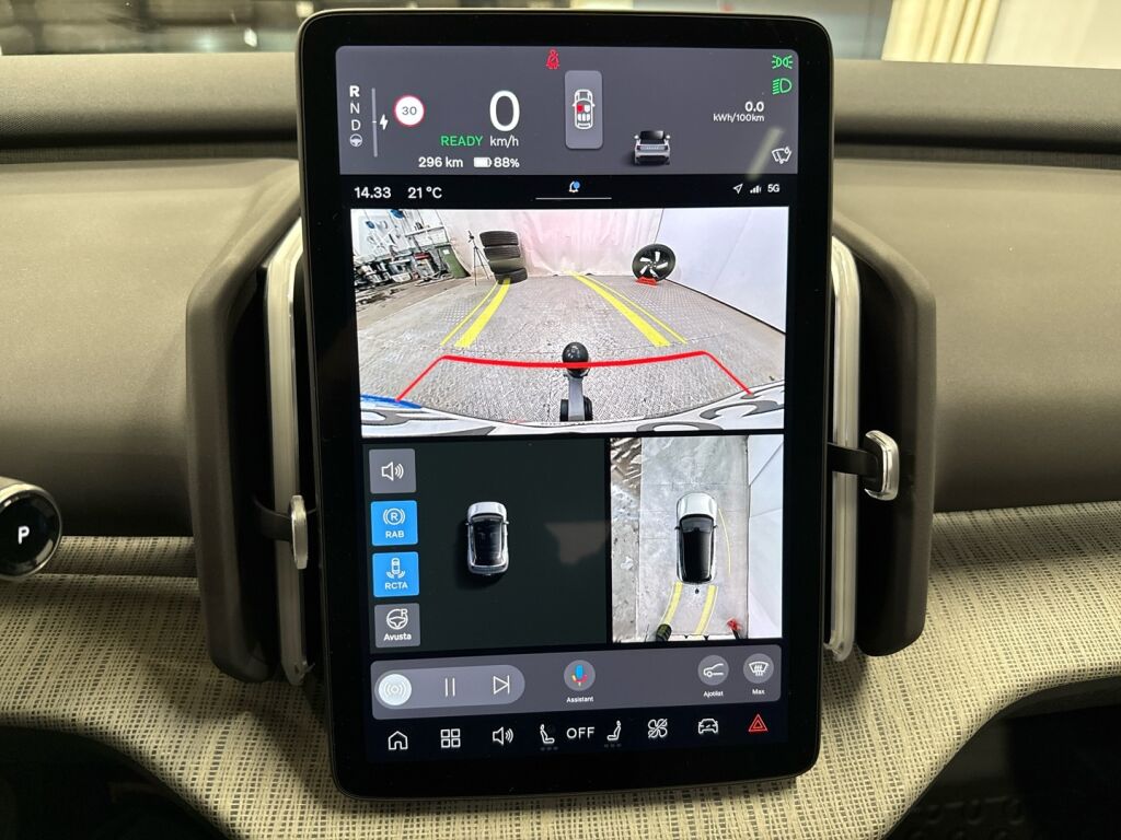 Volvo EX30 2024 Keltainen