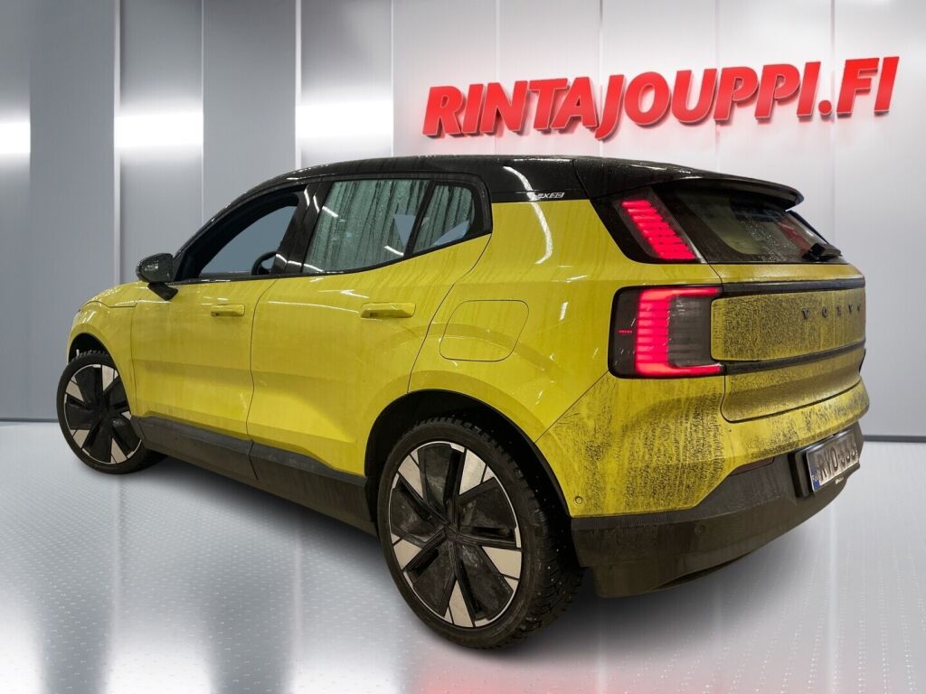 Volvo EX30 2024 Keltainen