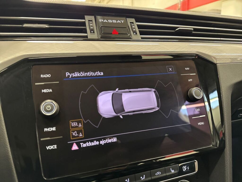 Volkswagen Passat 2020 Valkoinen