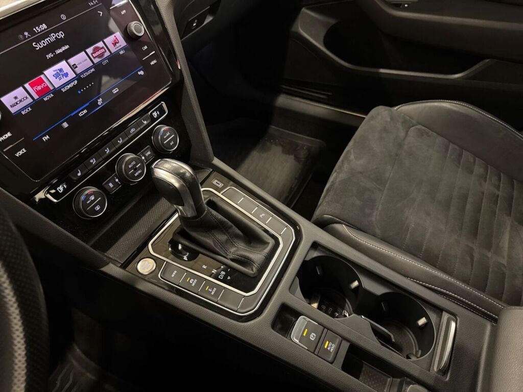 Volkswagen Passat 2020 Valkoinen