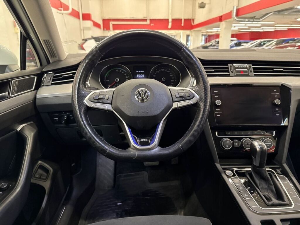 Volkswagen Passat 2020 Valkoinen