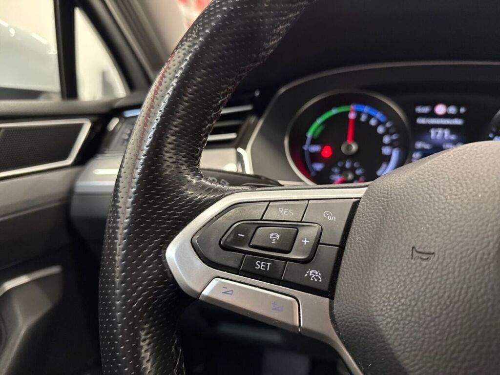 Volkswagen Passat 2020 Valkoinen