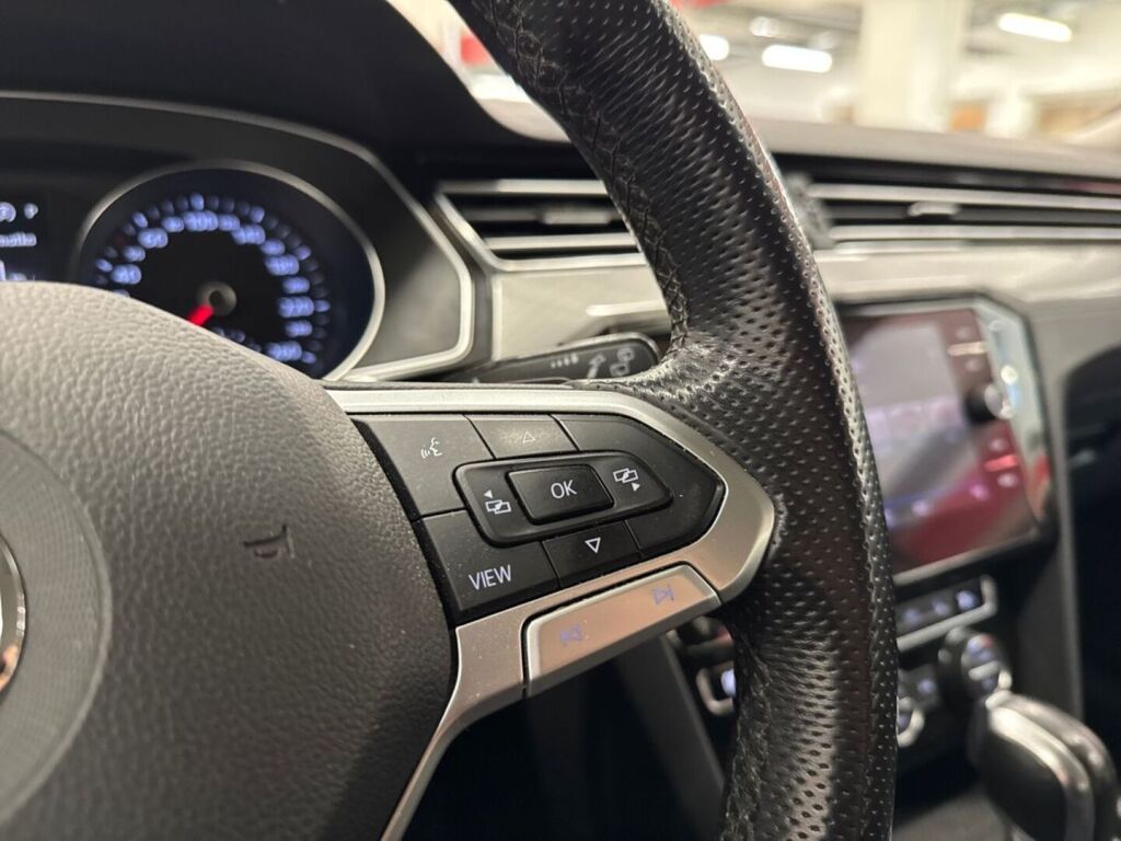 Volkswagen Passat 2020 Valkoinen