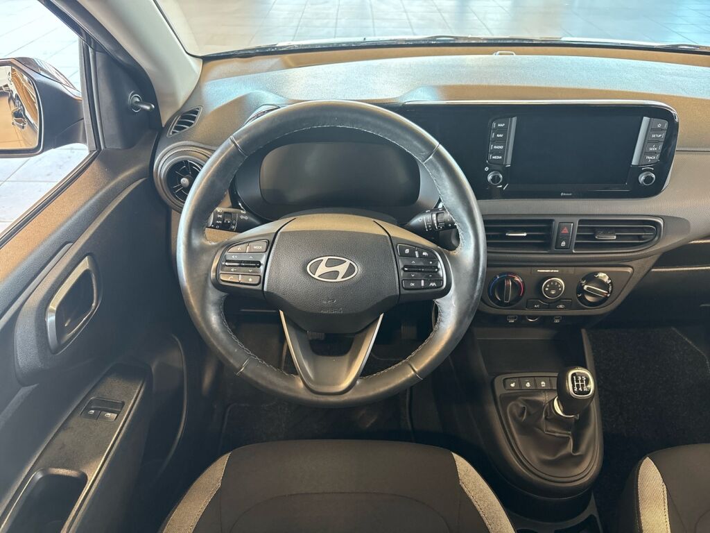 Hyundai i10 2024 Musta