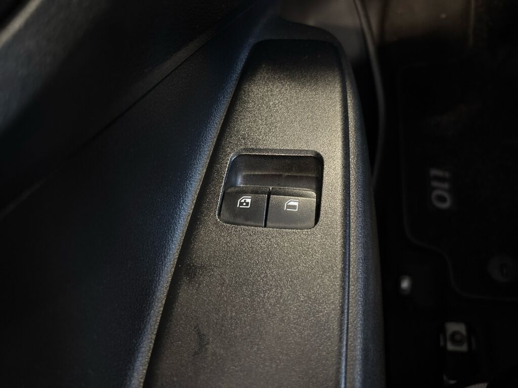 Hyundai i10 2024 Musta
