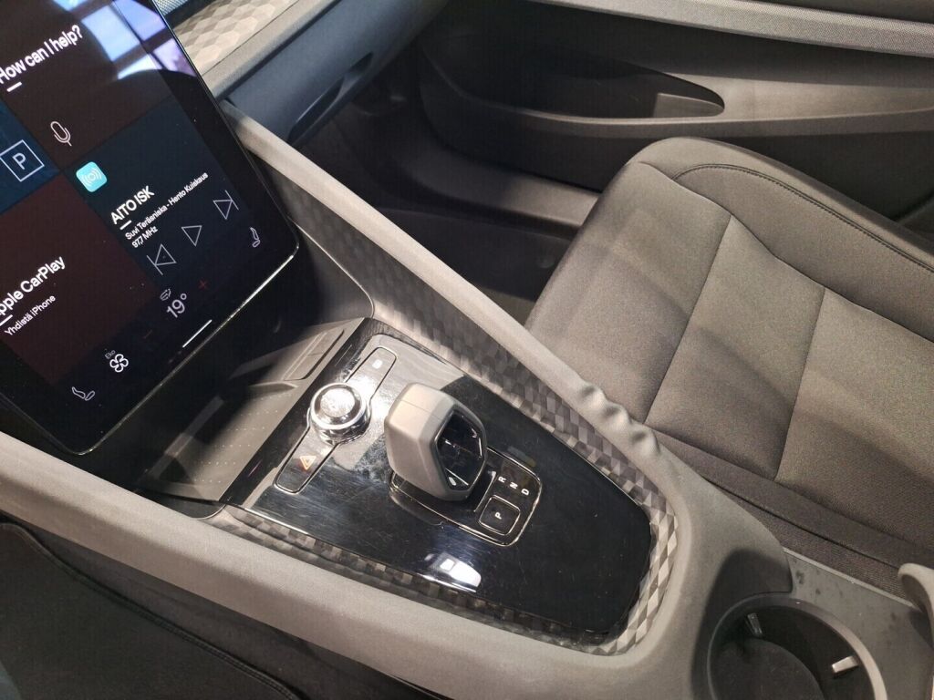 Polestar 2 2022 Valkoinen