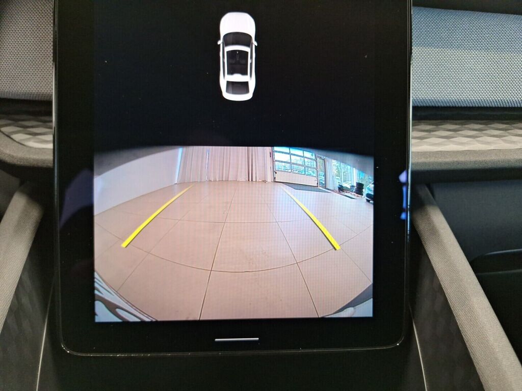 Polestar 2 2022 Valkoinen