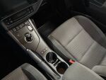Toyota Auris 2017 Musta