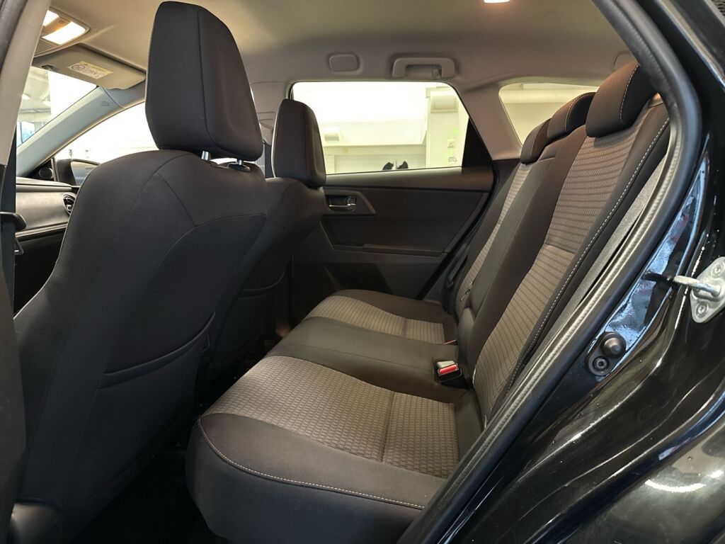 Toyota Auris 2017 Musta