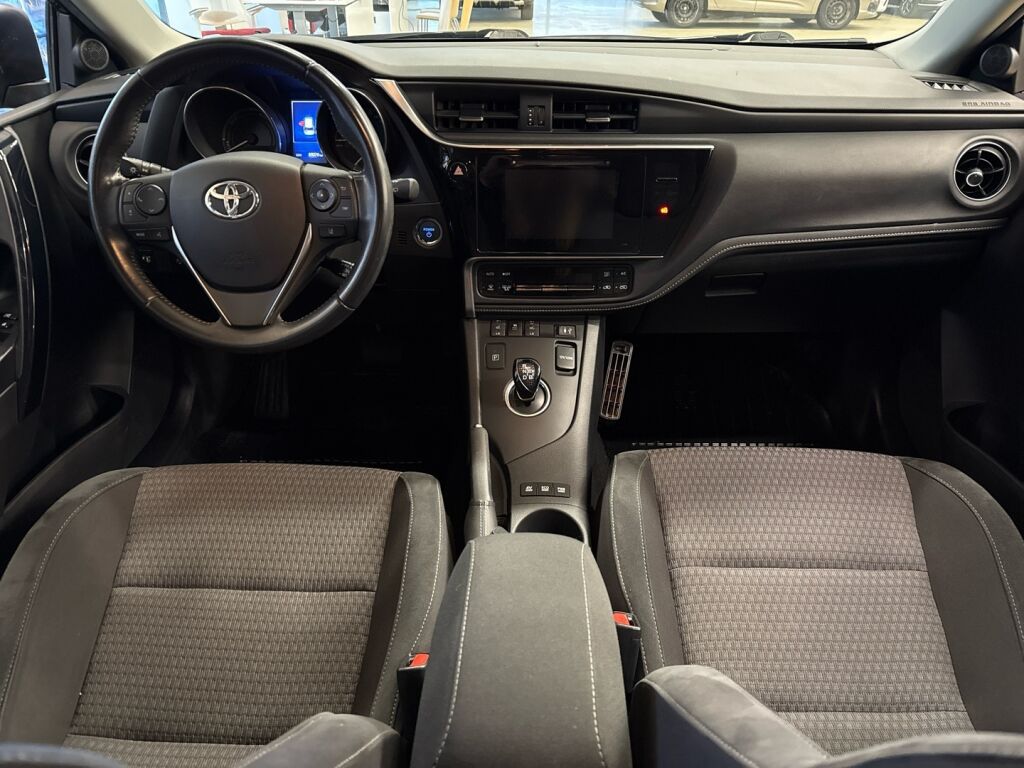 Toyota Auris 2017 Musta