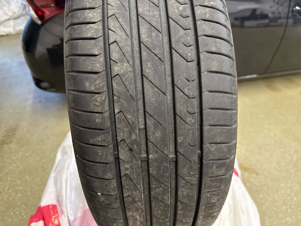 Toyota Auris 2017 Musta