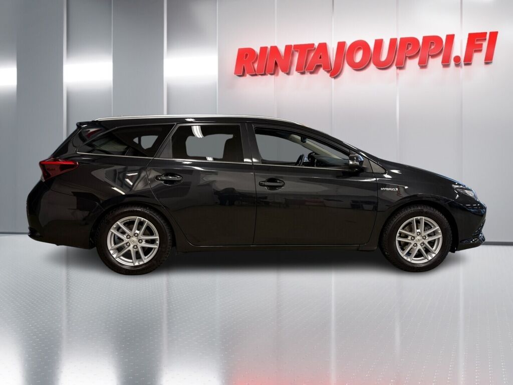 Toyota Auris 2017 Musta