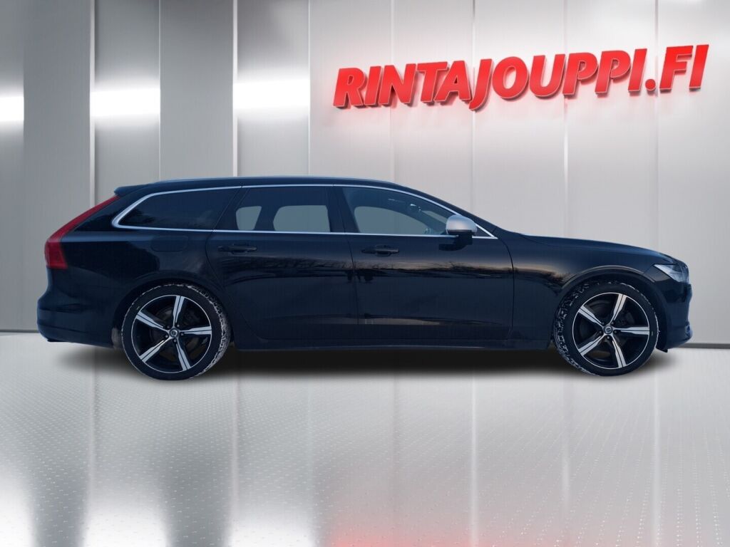 Volvo V90 2019 Musta