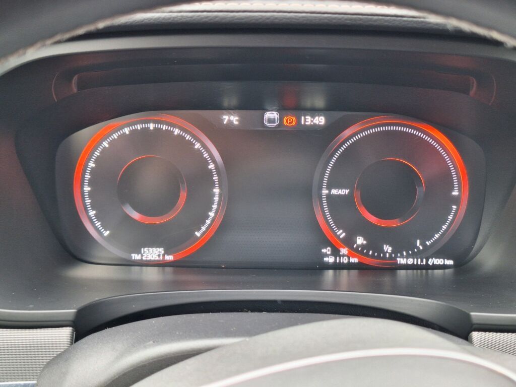 Volvo V90 2019 Musta