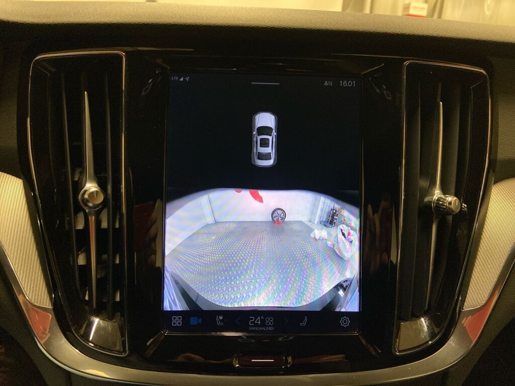 Volvo S60 2024 Musta