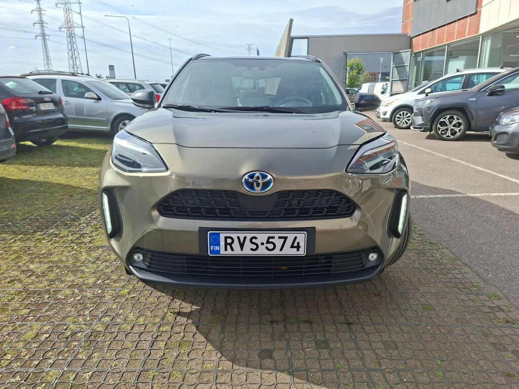 Toyota Yaris Cross 2024 Ruskea (beige)