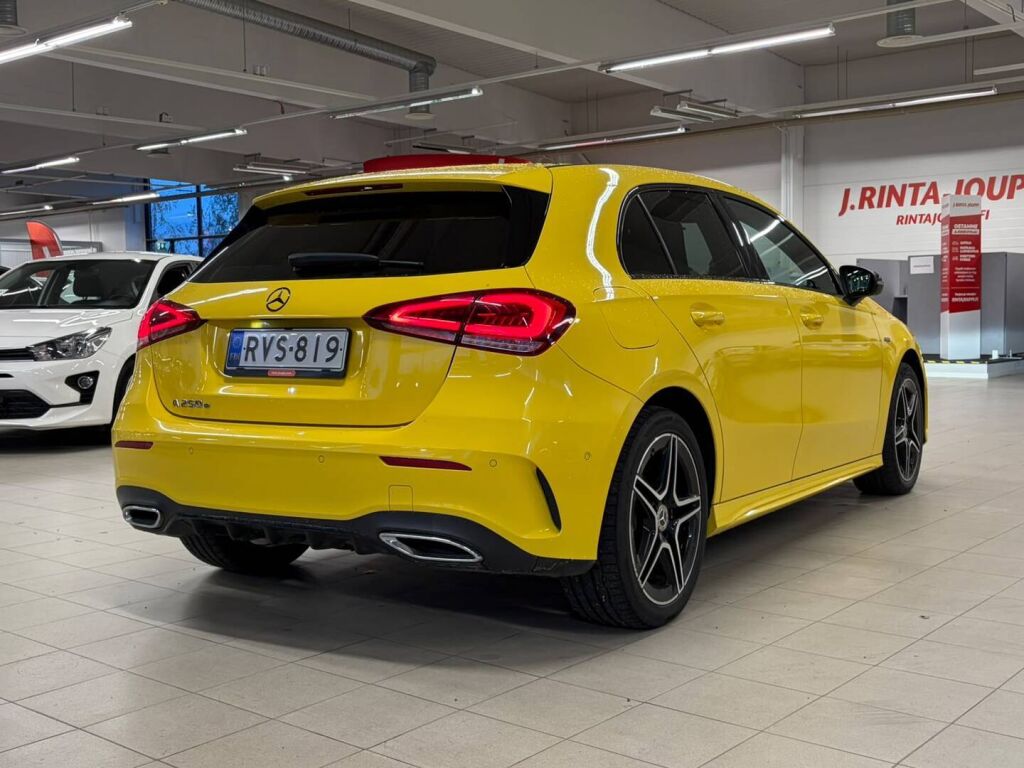 Mercedes-Benz A 2020 Keltainen